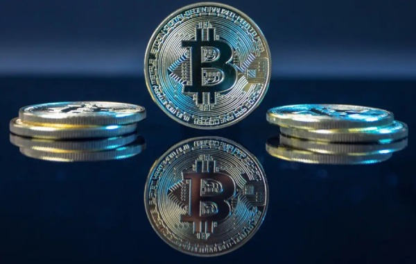 有什么比特币交易平台？比特币交易的三大平台-第1张图片-币安app下载